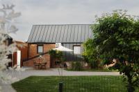 Guest House 'Kućica' with courtyard near Zagreb Airport, Velika Gorica - Chambres d'hôtes Donja Lomnica