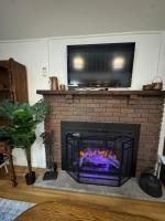Quiet and Cozy Chalet Retreat - Renovated - B&B Pocono Country Place