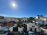 Emeraude Appt renovated-Balcony-Parking-St-Denis city center - Chambres d'hôtes Saint-Denis