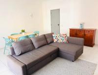 Spacious and sunny beach apartament - B&B Albufeira