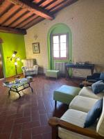 Basic Triple Room with Shared Bathroom