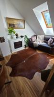 Golden Leaf Apartment with Parking - B&B Burghausen