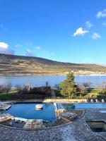 Rhein Hideaway I Balkon mit direktem Rheinblick I TG-Stellplatz inklusive - B&B Bingen am Rhein