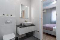 FELIS Seaview apartment by the beach - Duće - B&B Duće