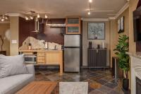 Downtown Condo Epic Views - Chambres d'hôtes Anchorage