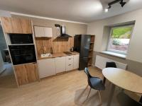 Przystanek Karpacz - Apartament Monachium w suterenie - B&B Karpacz