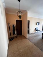 Big, comfortable apartment in Batumi near the sea - Bed and Breakfast Batoemi