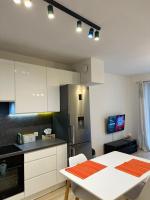 Ivy Studio with Balcony & Private Parking near Krakow Old Town - Chambres d'hôtes Cracovie