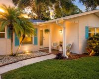 Beach House Minutes From the Ocean - B&B Largo
