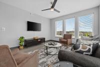 Luxe 2BR w City Views Near Broadway & Music Row - Ferienwohnung Nashville