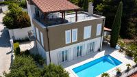 Villa Igalo Splitska - Private Pool & Sea View - B&B Splitska