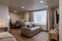 Modern Downtown Studio - King Bed - Inlet Views - B&B Anchorage