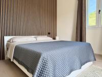 HOST4U - Dimora degli Ulivi, New Apartment with one Bedroom, Terrace and Parking, 10 minutes to the beach - Chambres d'hôtes Costa d'Oneglia