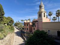 HOST4U - Luxury Beautiful Two Bedrooms BeachFront Apartment in Imperia, Casa Catalina - Chambres d'hôtes Imperia