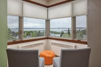 Artsy 1 Bedroom Condo with the Views to the Inlet - B&B Anchorage