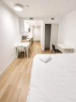 Modern UBC Studio Bright & Minimalist - B&B Vancouver