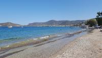 Seafront Porto Rafti, 95 sq m close to airport, garden - Chambres d'hôtes Ágios Spyrídonas