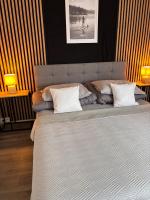 rishko resort - Lake View - free Parking - 24hr Self chceck-in - Serviced Apartment Premium by Hotelstars Union - B&B Holčíkovce