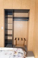 Modern 1-Bedroom Guesthouse with Roys Peak Views - B&B Wanaka
