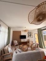 Villa Emie - Elegant 3 Bedroom Villa with Private Pool in Pereybere - B&B Péreybère