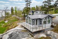 Waterfront home in Vaxholm with private beach - B&B Vaxholm