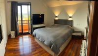 Chalet con piscina Vistas al Gorbea 30 min Bilbao - B&B Bikarregi