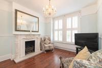 Spacious East London Home with a beautiful Garden - Pass the Keys - Chambres d'hôtes Londres