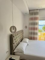 Elena Hotel - B&B Sarandë