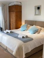 Double or Twin Room with Shower