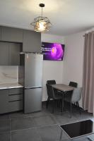 Appartamento con 1 Camera da Letto, Balcone e Vista Montagna 