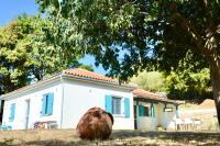 House Adelfótita - B&B Rodiás