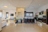 וילה הריביירה - Bed and Breakfast Netanya