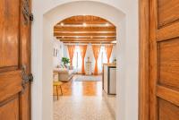 Charming Apartment - Heart of Brașov Poarta Schei - Chambres d'hôtes Braşov