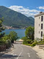 Apartment Nevena - Bed and Breakfast Dobrota