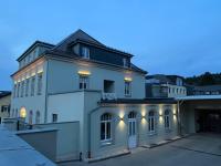 Stadtpalais Belle Etage - historische Villa nahe Theater und Soletherme - B&B Bad Elster