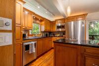 TreeTops Spacious Architectural Retreat - B&B Gainesville