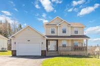 Spacious 4BR Family Retreat w- Game Room 10p - Bed and Breakfast Dieppe