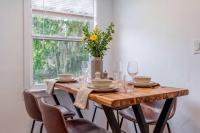 Rhythm at The Key - 1mi to UF & DT , Full Kitchen - B&B Gainesville