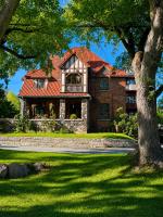 Winston Churchill - le charme Tudor au cœur de Sherbrooke - Chambres d'hôtes Sherbrooke