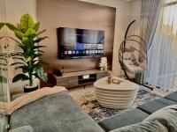 Danah Bay Coastal 2BR Townhouse with Private Garden - Chambres d'hôtes Ras el Khaïmah