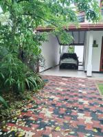 Island Breeze Villa Mirissa - B&B Kamburugamuwa