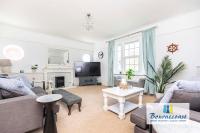 DINGLE APARTMENT by BOURNECOAST - Spacious Apartment Near Sandy Beaches with Patio Garden and Parking - FM6336 - B&B Bournemouth
