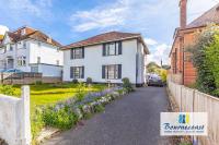 DINGLE APARTMENT by BOURNECOAST - Spacious Apartment Near Sandy Beaches with Patio Garden and Parking - FM6336 - Chambres d'hôtes Bournemouth
