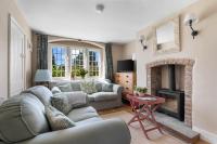 Alms House East Grade II Listed Garden & Patio - B&B Bushley