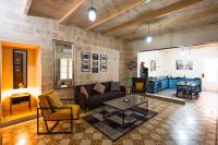 Chic, Stylish & Spacious flat in central Valletta - B&B La Valletta