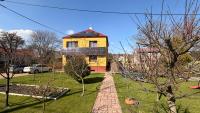 3 Bedroom Apartment, Playground, bounce mat jump ring - B&B Poruba