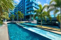 Family apartment - Rooftop pool - On the beach - Chambres d'hôtes Jomtien