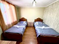 Guesthouse Roza - B&B Ts’virmi