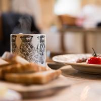 Blackshaw Gap - Charming cottage on a Cheshire Peak District farm - Dining options - Chambres d'hôtes Rainow