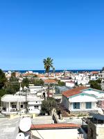 STAY Sealine Apartment - Chambres d'hôtes Larnaca